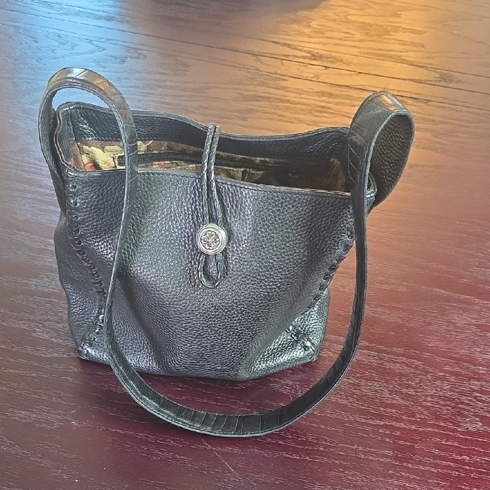 Brighton Leather Shoulder Bag in Black